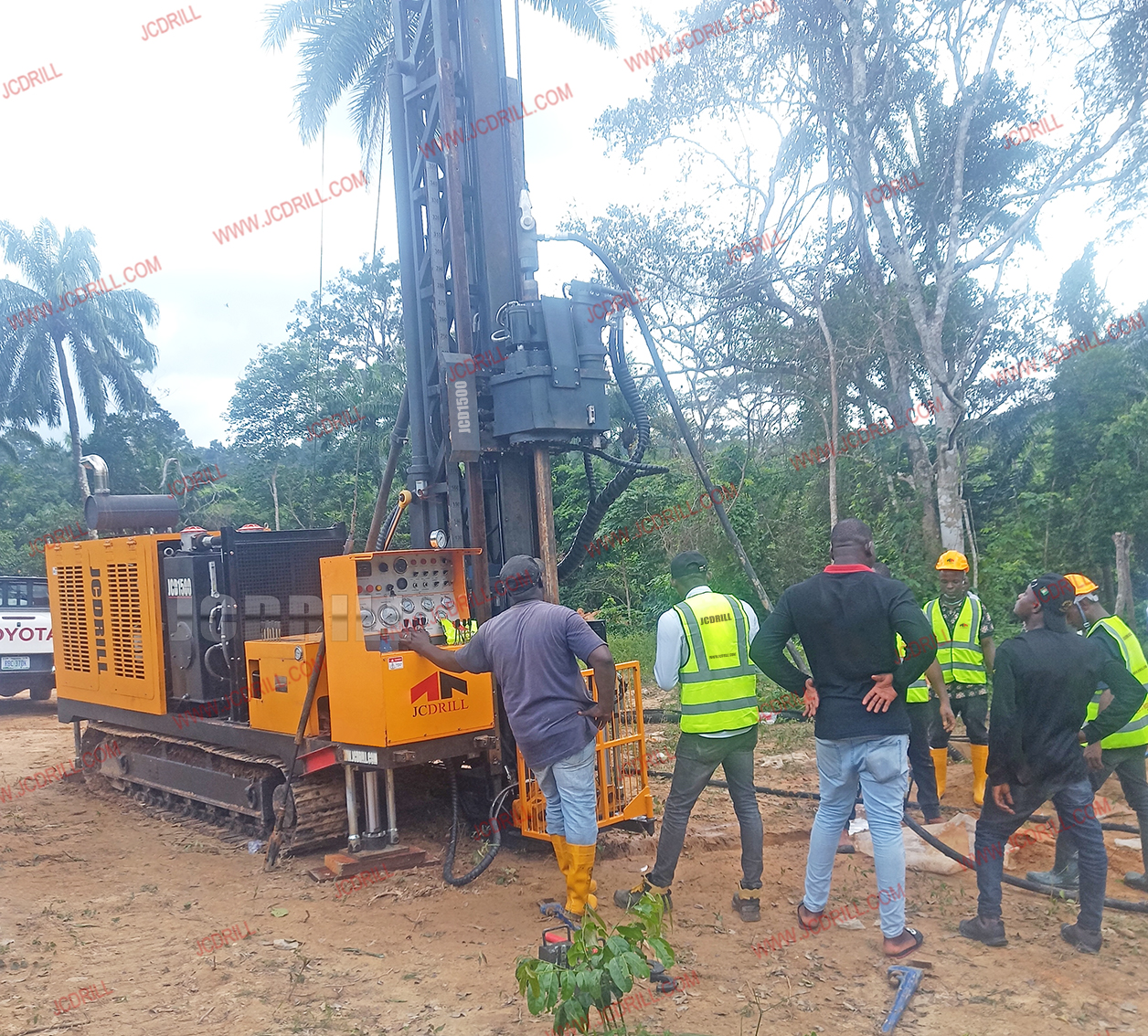 دليل أجهزة حفر الاستكشاف المعدني