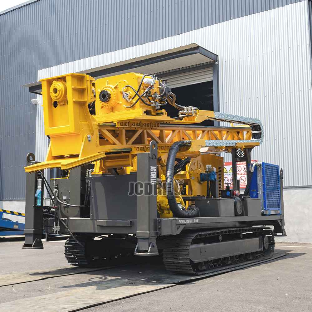 جهاز الحفر السريع الهيدروليكي الكامل JCD2000S لاستكشاف المعادن لحفر الثقوب المنحدرة والمستقيمة