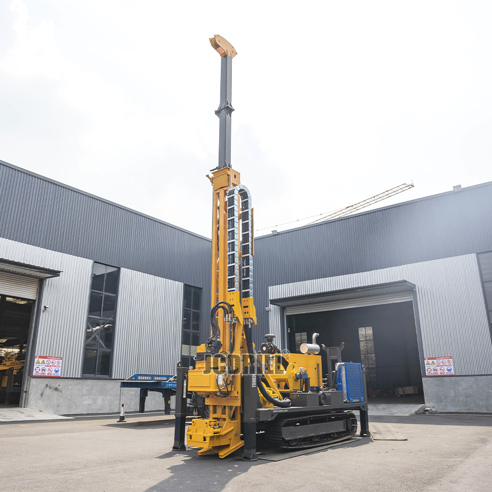 جهاز الحفر السريع الهيدروليكي الكامل JCD2000S لاستكشاف المعادن لحفر الثقوب المنحدرة والمستقيمة